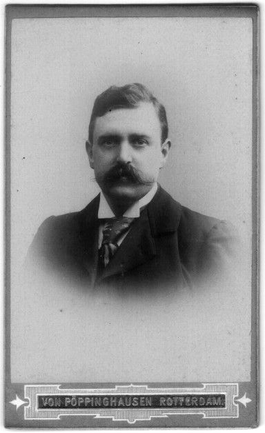 Gerard Philips, 1902. Franz von PÃ¶ppinghausen / Leiden University Libraries, CC BY 4.0, via Wikimedia Commons.