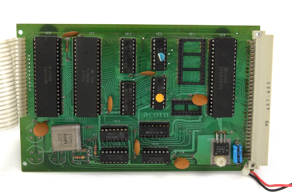 Acorn System 1 Rear - By Flibble - Own work, CC BY-SA 3.0, https://commons.wikimedia.org/w/index.php?curid=17401135