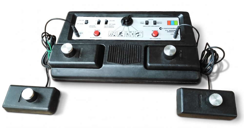 Commodore 2000K TV Game - Top and Controllers